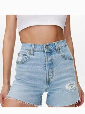 Levi's® Premium Ribcage Women's Shorts Distressed Light Wash Sz 26